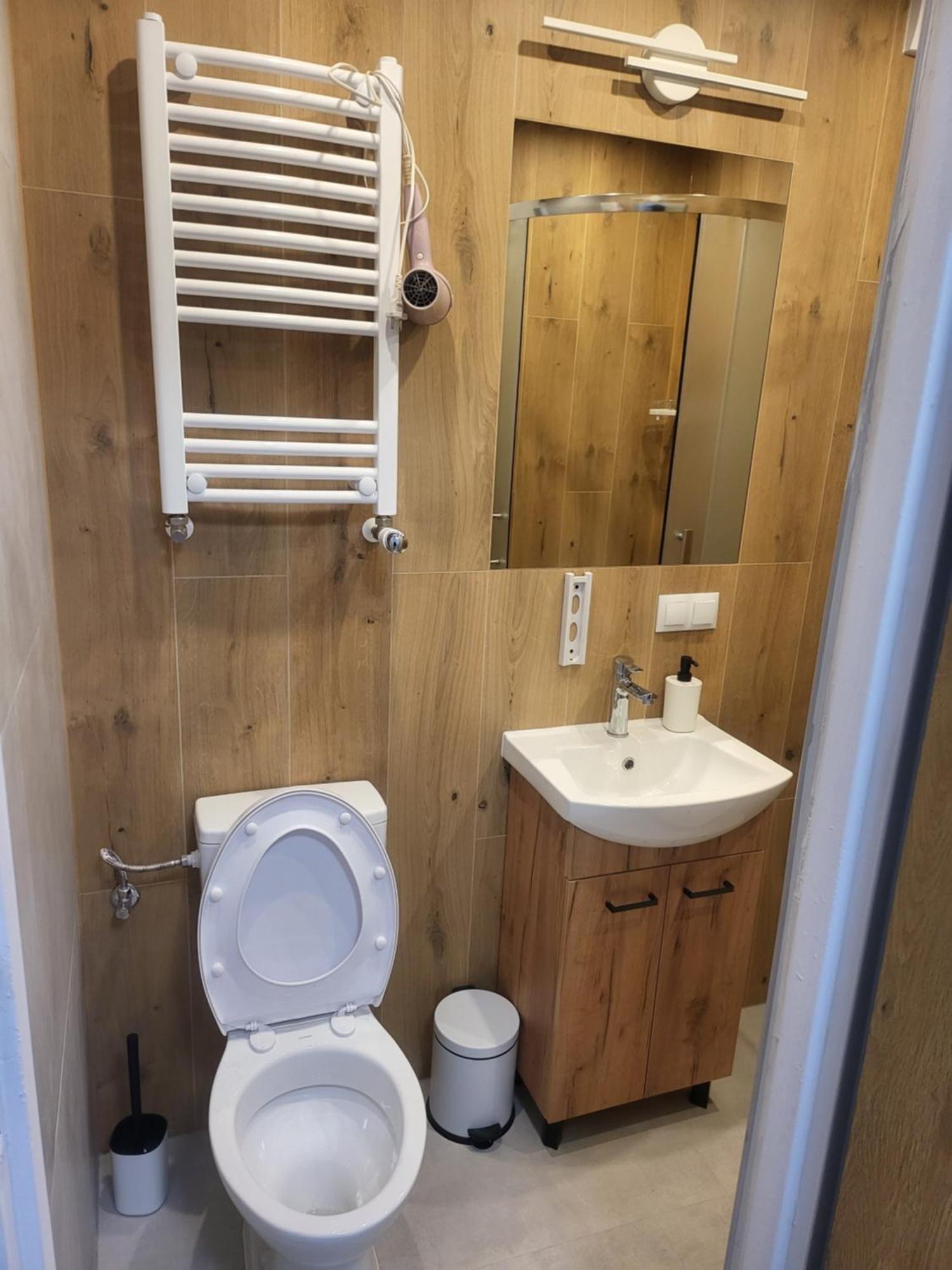 Rooms4rest Popularna - Private For Tourists - Atr Consulting Sp, Z O,o, Warszawa